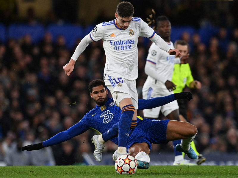 Hattrick Karim Benzema Bungkam Tuan Rumah Chelsea