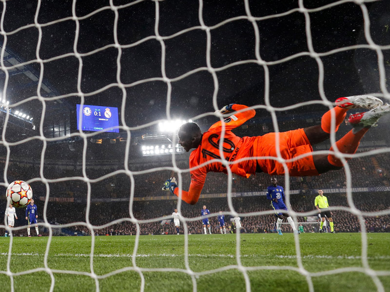 Hattrick Karim Benzema Bungkam Tuan Rumah Chelsea