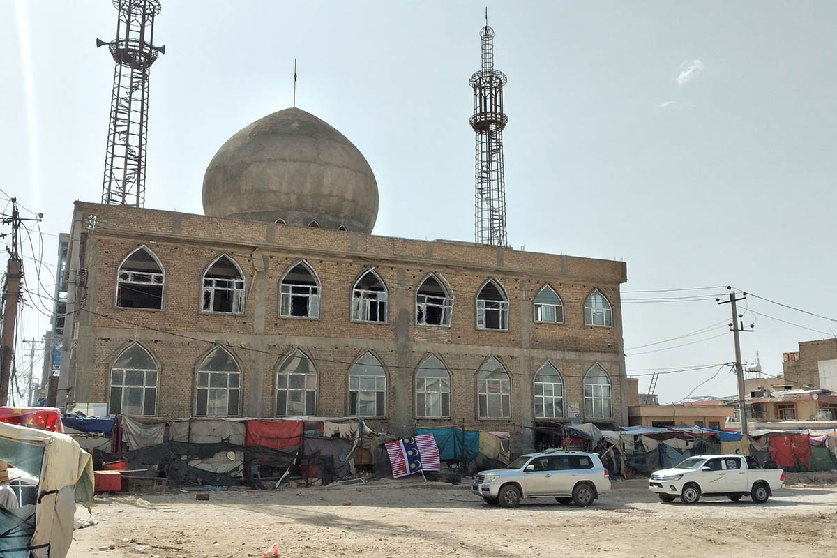 Masjid Syiah Afghanistan Diguncang Ledakan Bom