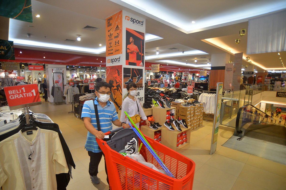 Perpanjang Jam Operasional Mall