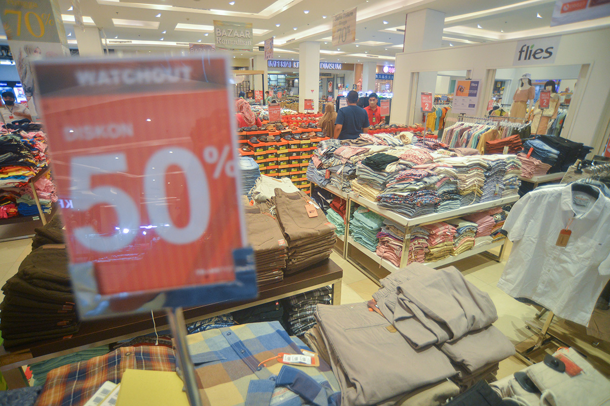 Perpanjang Jam Operasional Mall