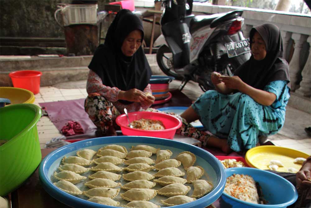 Produksi Kue Khas Makassar Meningkat