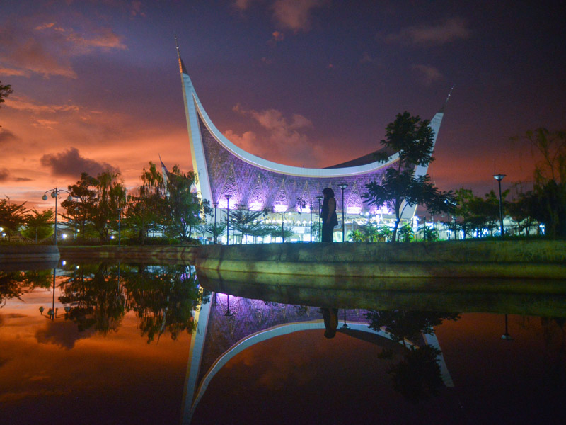 Wisata Religi Masjid Raya Sumatra Barat