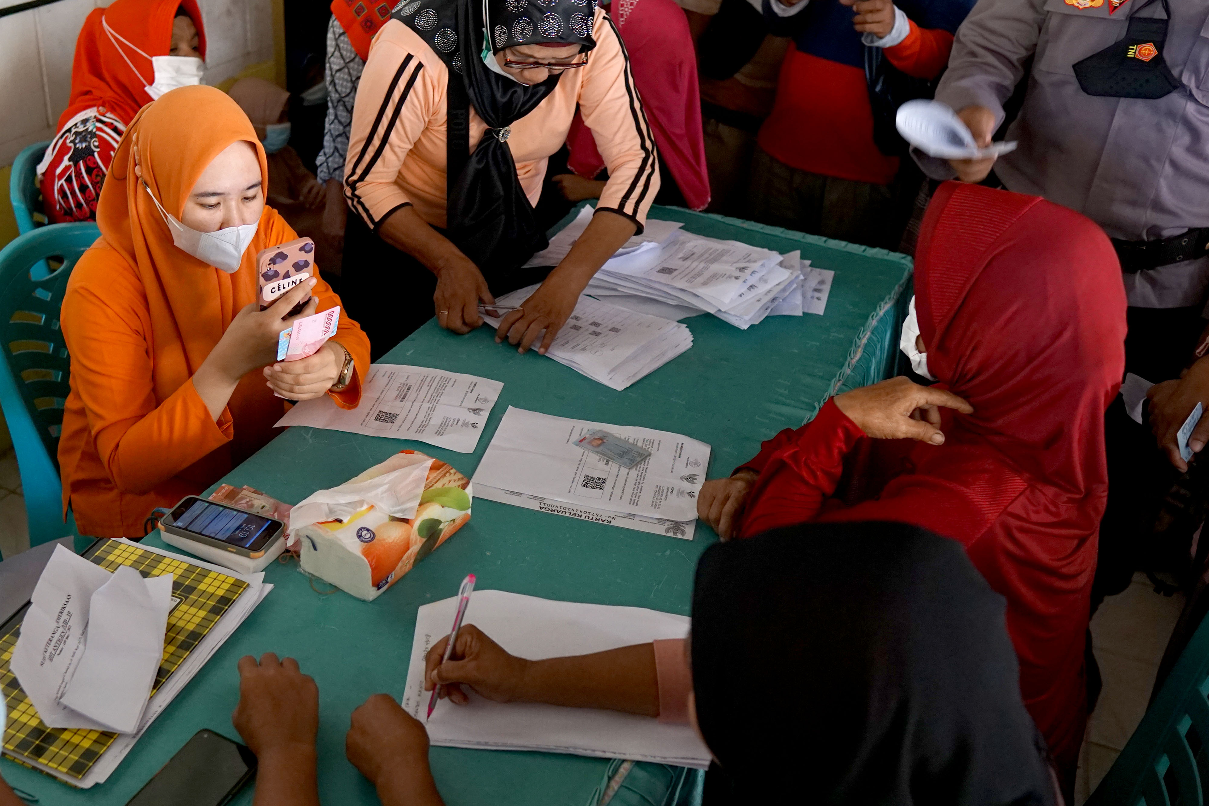Penyaluran BLT Minyak Goreng di Gorontalo