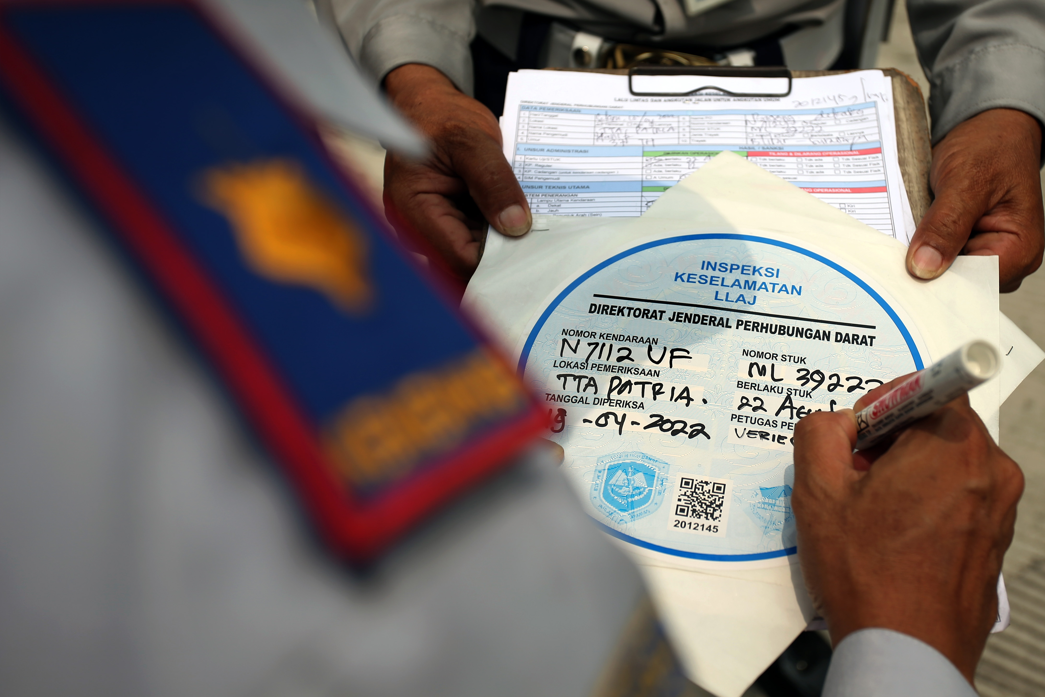 Uji Kelaikan Angkutan Umum Lebaran 2022