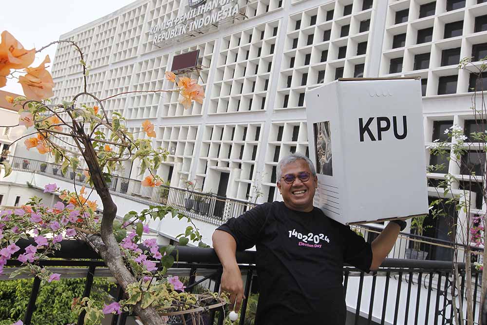 Arief Budiman Kemasi Barang-Barang di Akhir Masa Jabatannya Sebagai Komisioner KPU