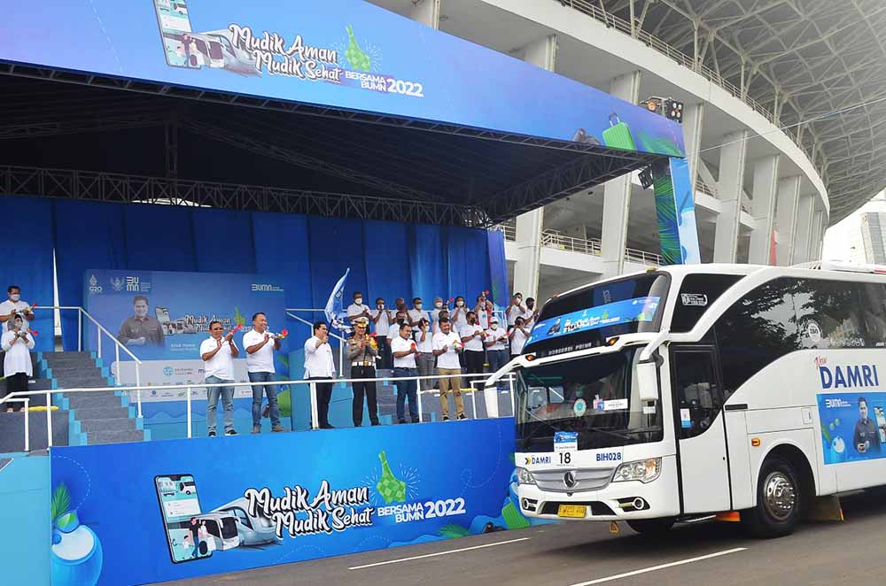 TelkomGroup Berangkatkan 26 Bus Mudik ke Pulau Jawa