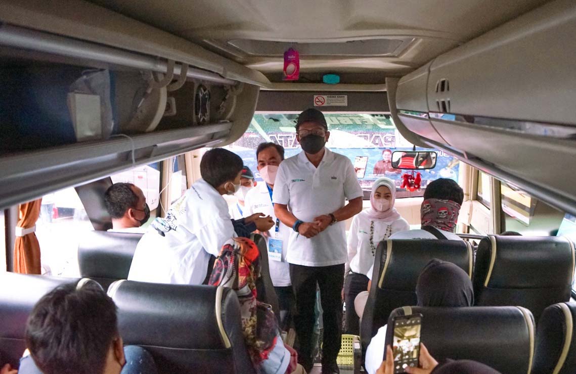 SIG Berangkatkan 990 Pemudik ke Jawa Tengah dan Jawa Timur 