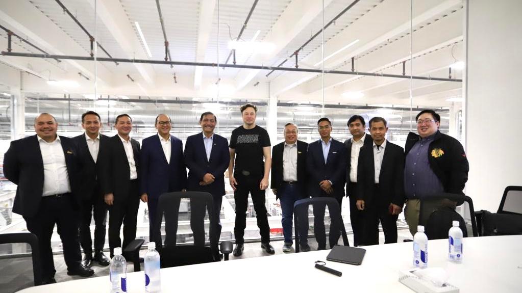 Menko Marves Luhut Meyakinkan Tesla Agar Bisa Bekerja Sama dengan Indonesia 
