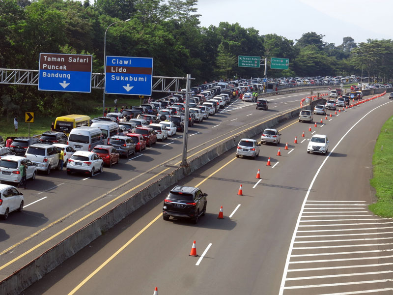 Kepadatan Kendaraan Jalur Puncak Bogor H+1