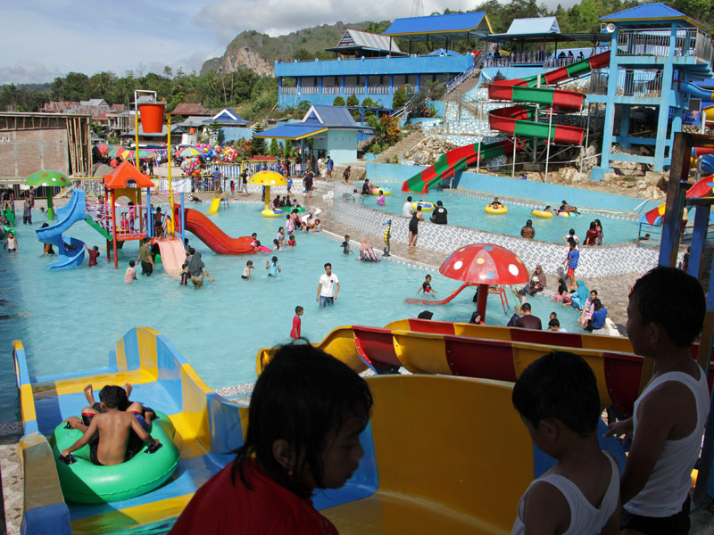 Libur Lebaran Di Tempat Wisata Air Matua