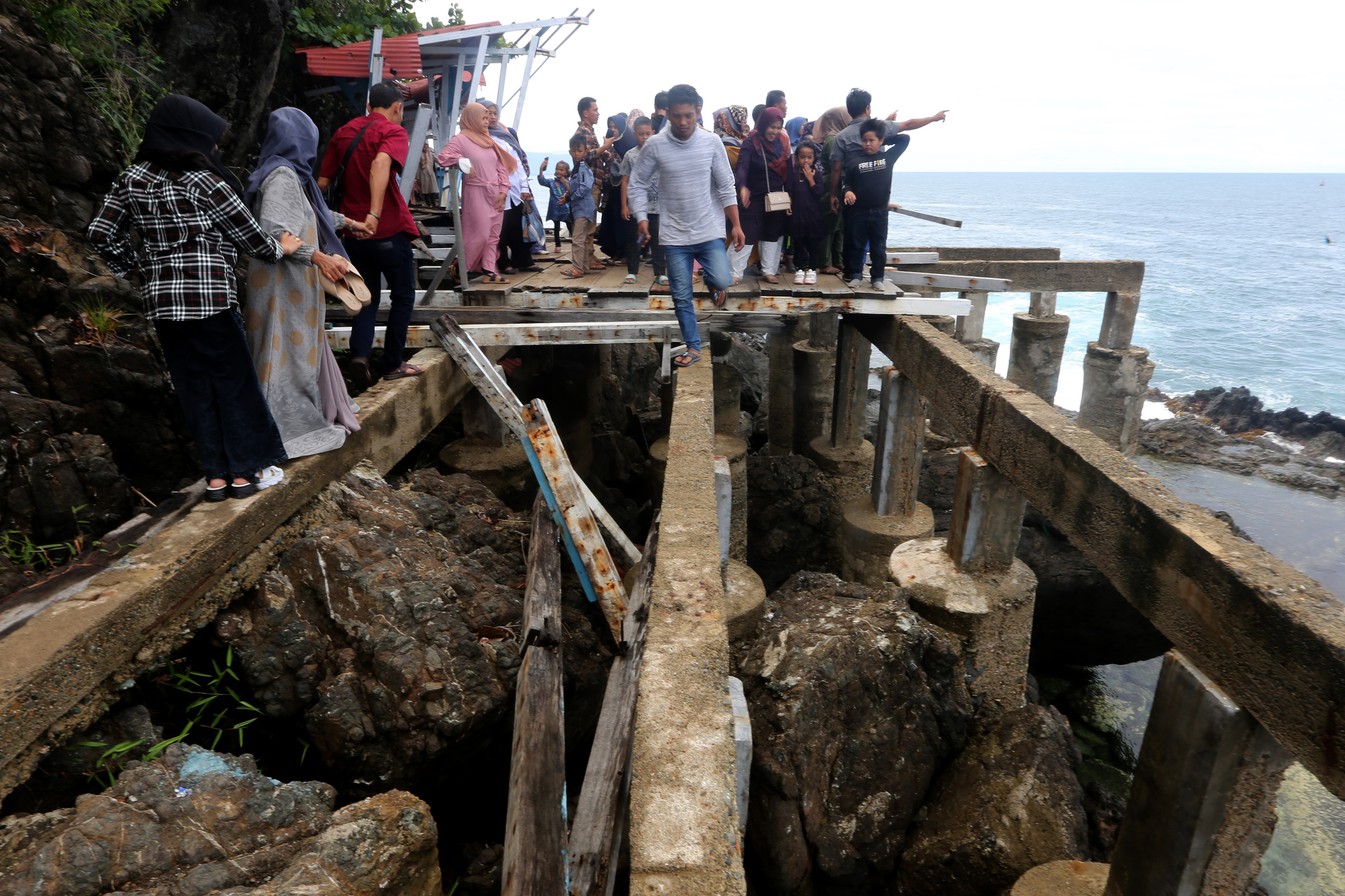 Situs Wisata Legenda Tapak Tuan Tapa