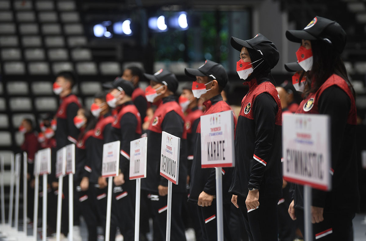 Pengukuhan Kontingen Tim Indonesia untuk Sea Games Vietnam