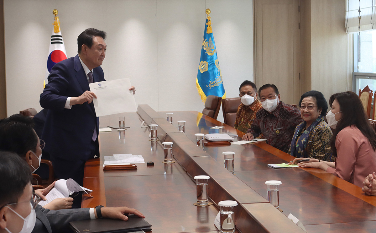 Megawati Bertemu Presiden Korea Selatan