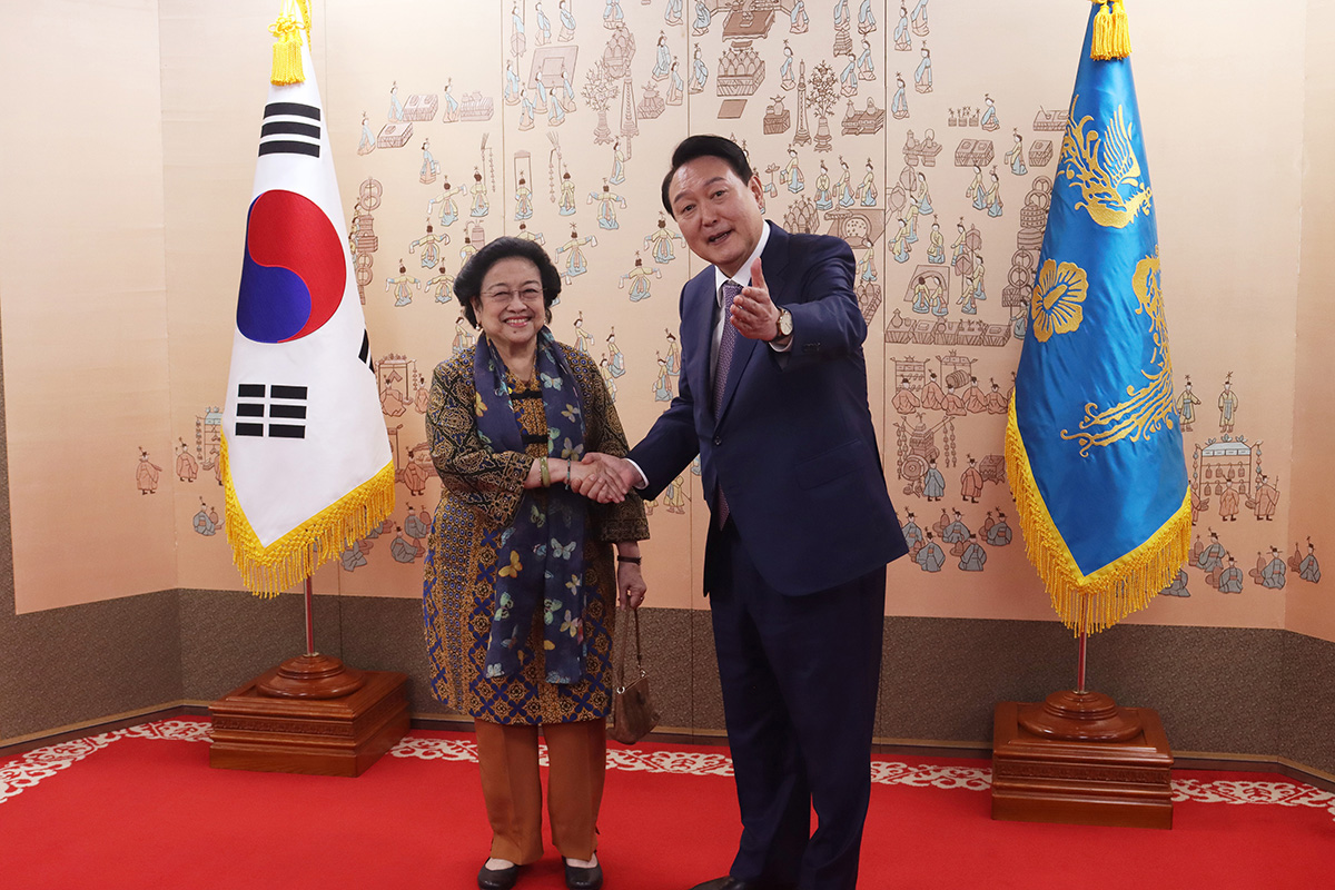 Megawati Bertemu Presiden Korea Selatan