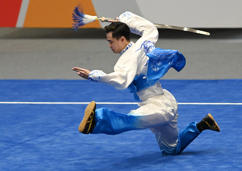 Nicholas Raih Medali Perak Wushu