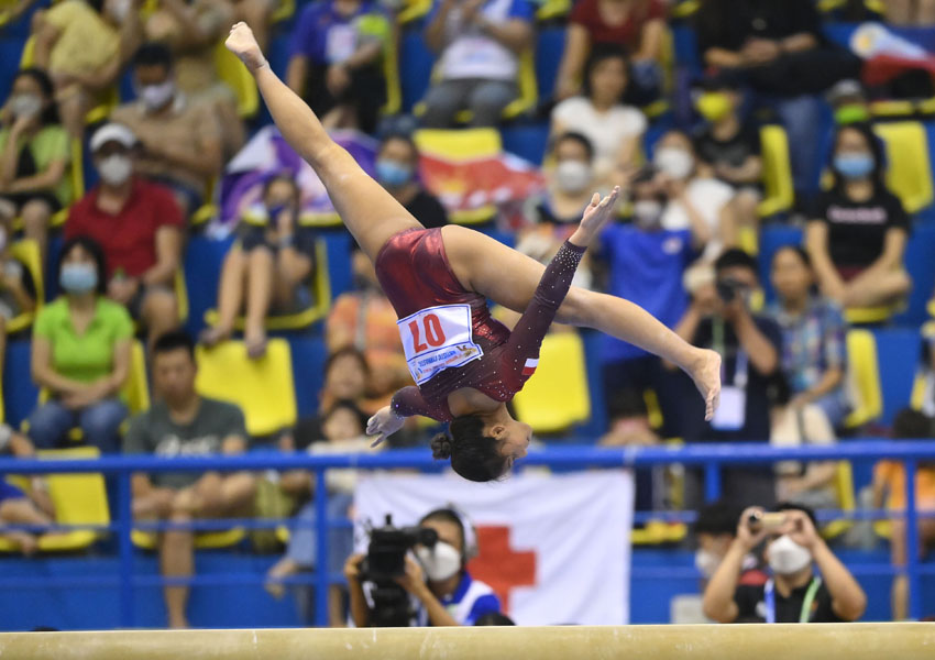 Atlet Senam Artistik Rifda Raih Emas