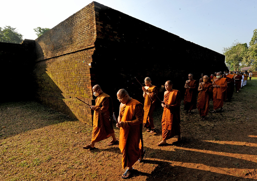 Perayaan Bersama Waisak Di KCBN Muarojambi
