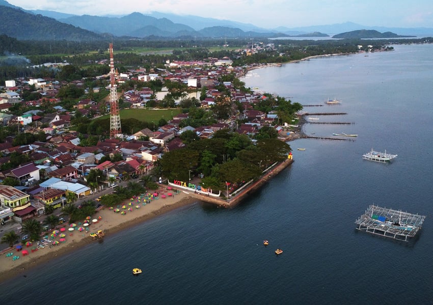 Wisata Pantai Polewali