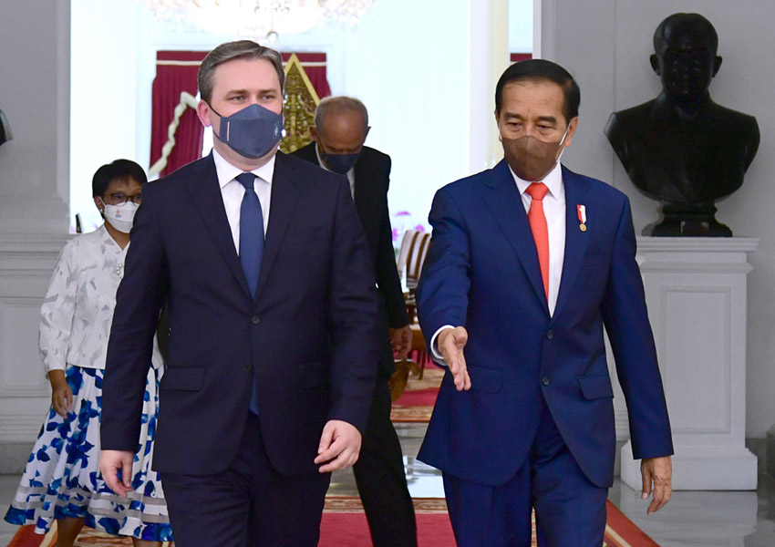 Presiden Menerima Menlu Serbia Nikola Selakovic 