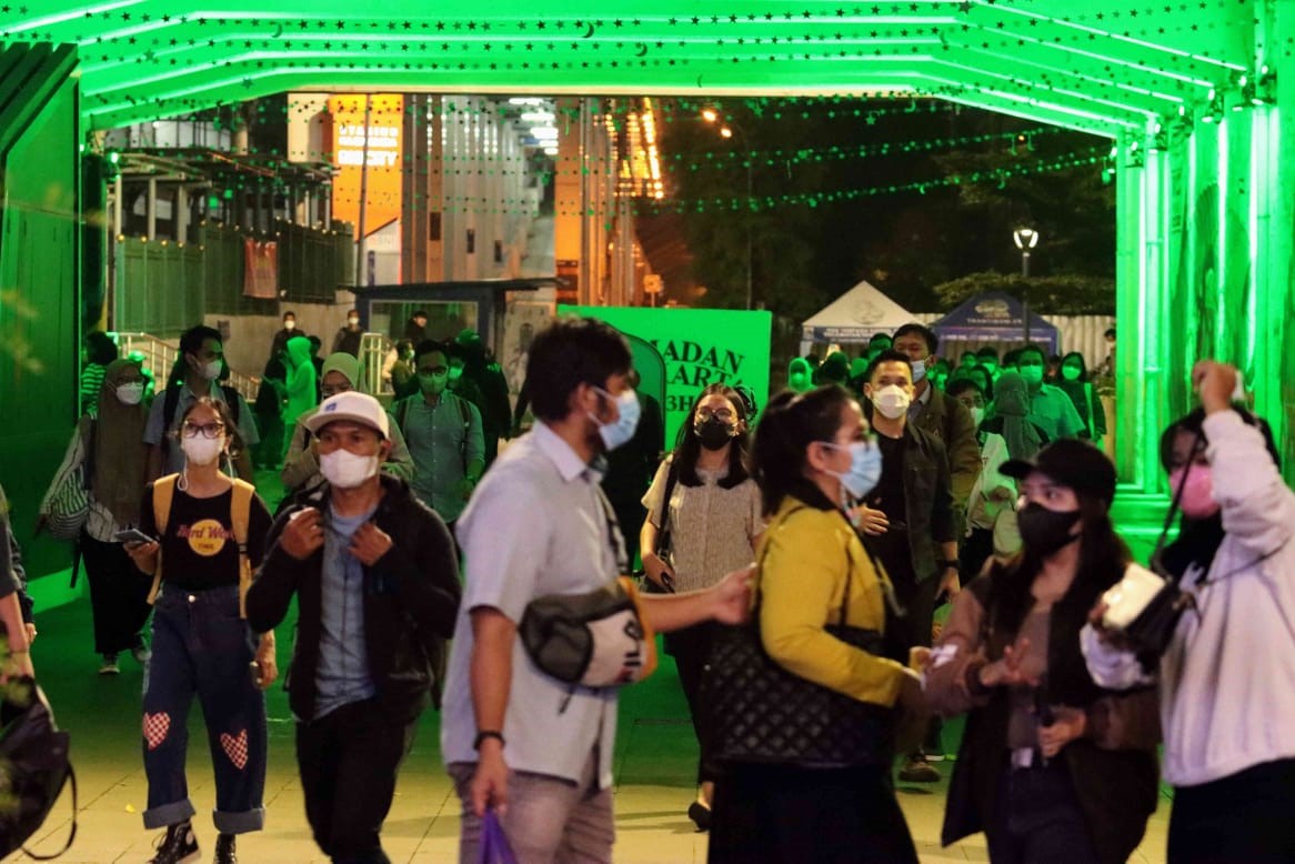  Pemerintah Melonggarkan Kebijakan Pemakaian Masker