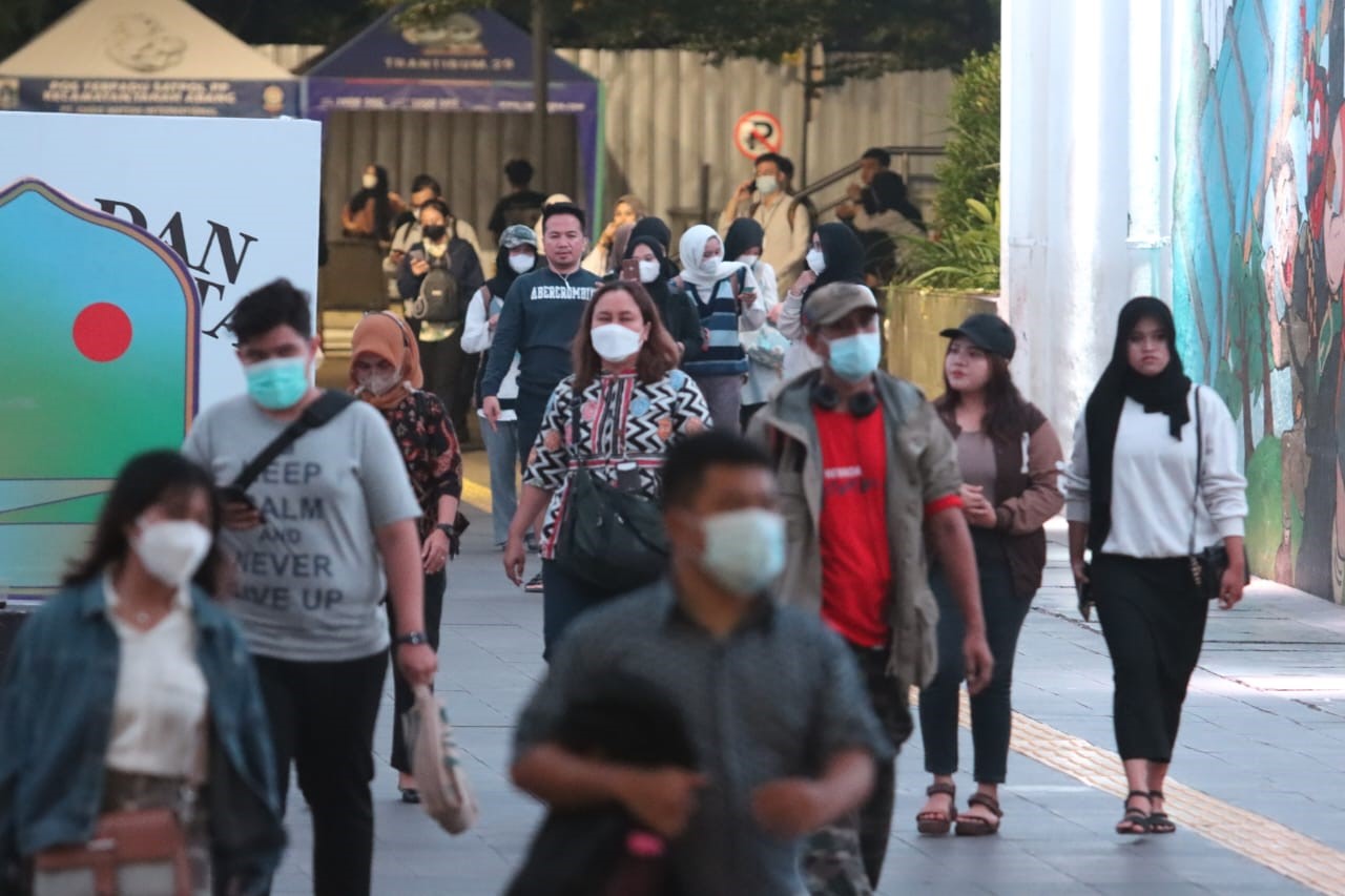  Pemerintah Melonggarkan Kebijakan Pemakaian Masker