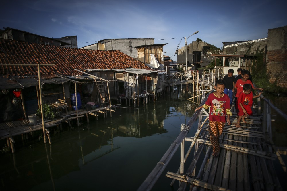 Warga Bertahan di Kampung Apung Kapuk Teko Jakarta