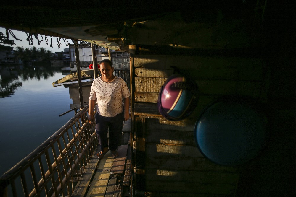 Warga Bertahan di Kampung Apung Kapuk Teko Jakarta