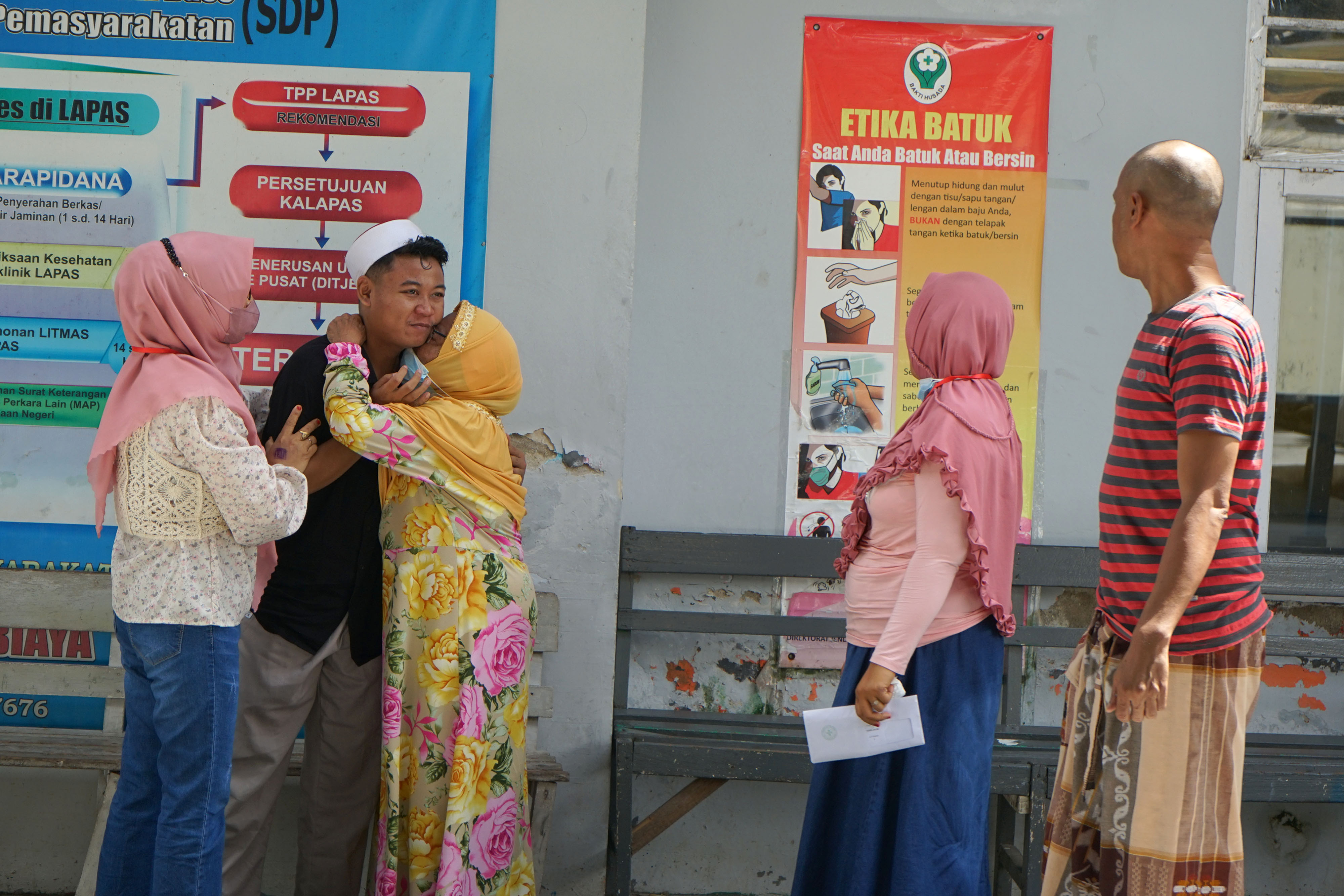 Uji Coba Layanan Kunjungan Tatap Muka di Lapas