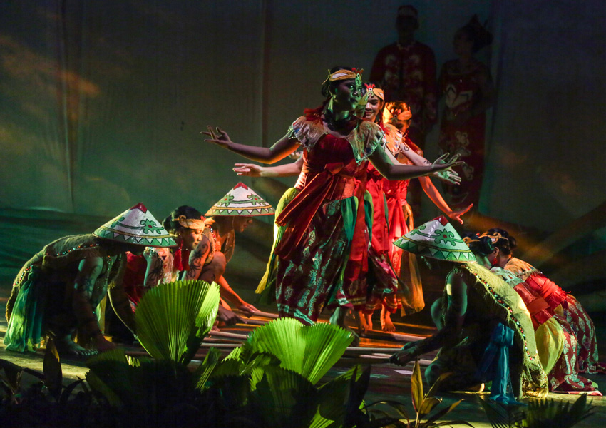 Sendratari Sumbu Kurung Tumbang Kahayan Dayak