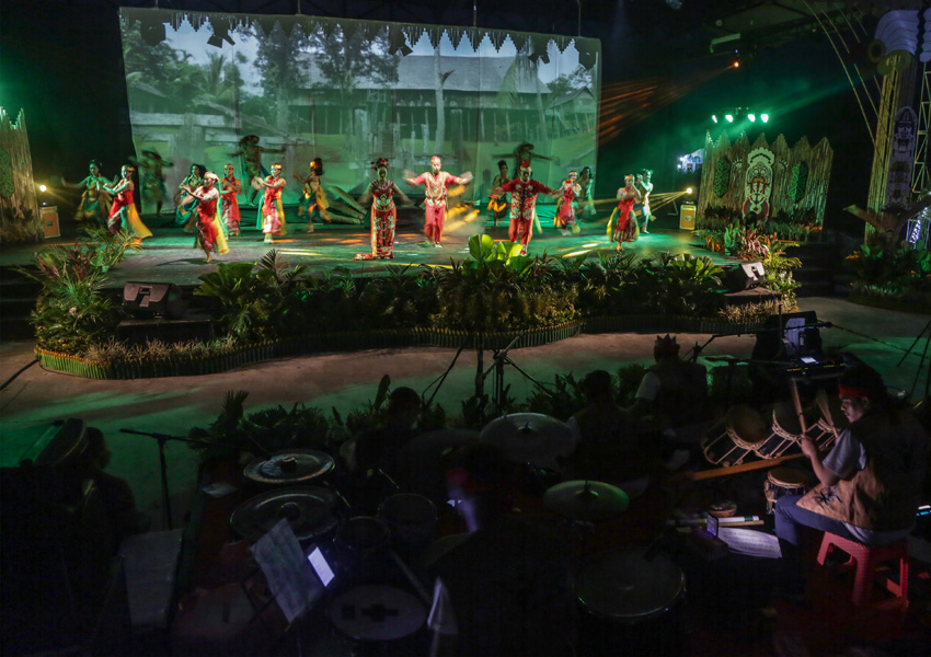 Sendratari Sumbu Kurung Tumbang Kahayan Dayak