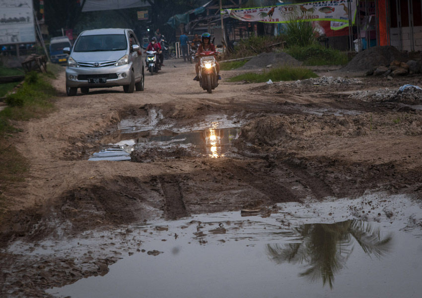 Jalan Rusak Di Cilegon
