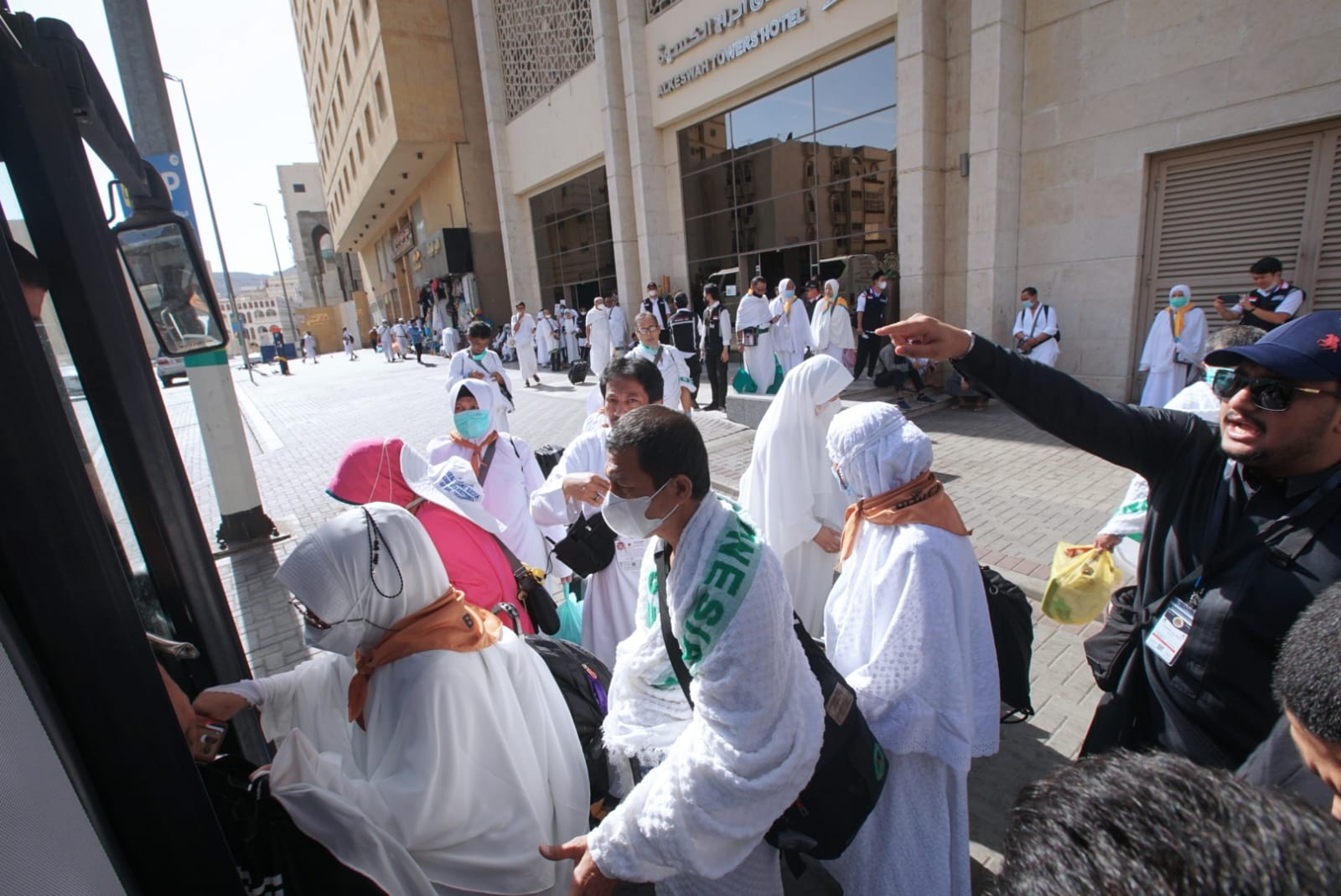 Jamaah Haji Indonesia Berangkat Wukuf di Padang Arafah