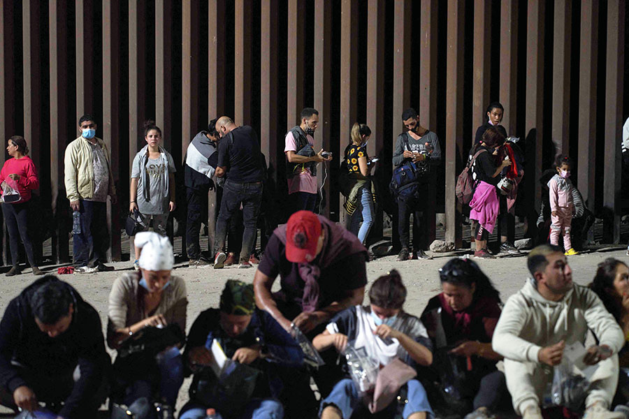 Hindari Kemiskinan dan Kekerasan di Meksiko, Mengadu Nasib ke AS 