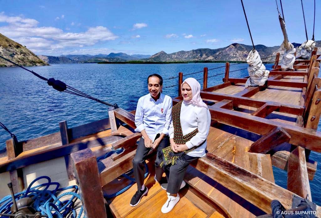 Presiden Naik Kapal Pinisi