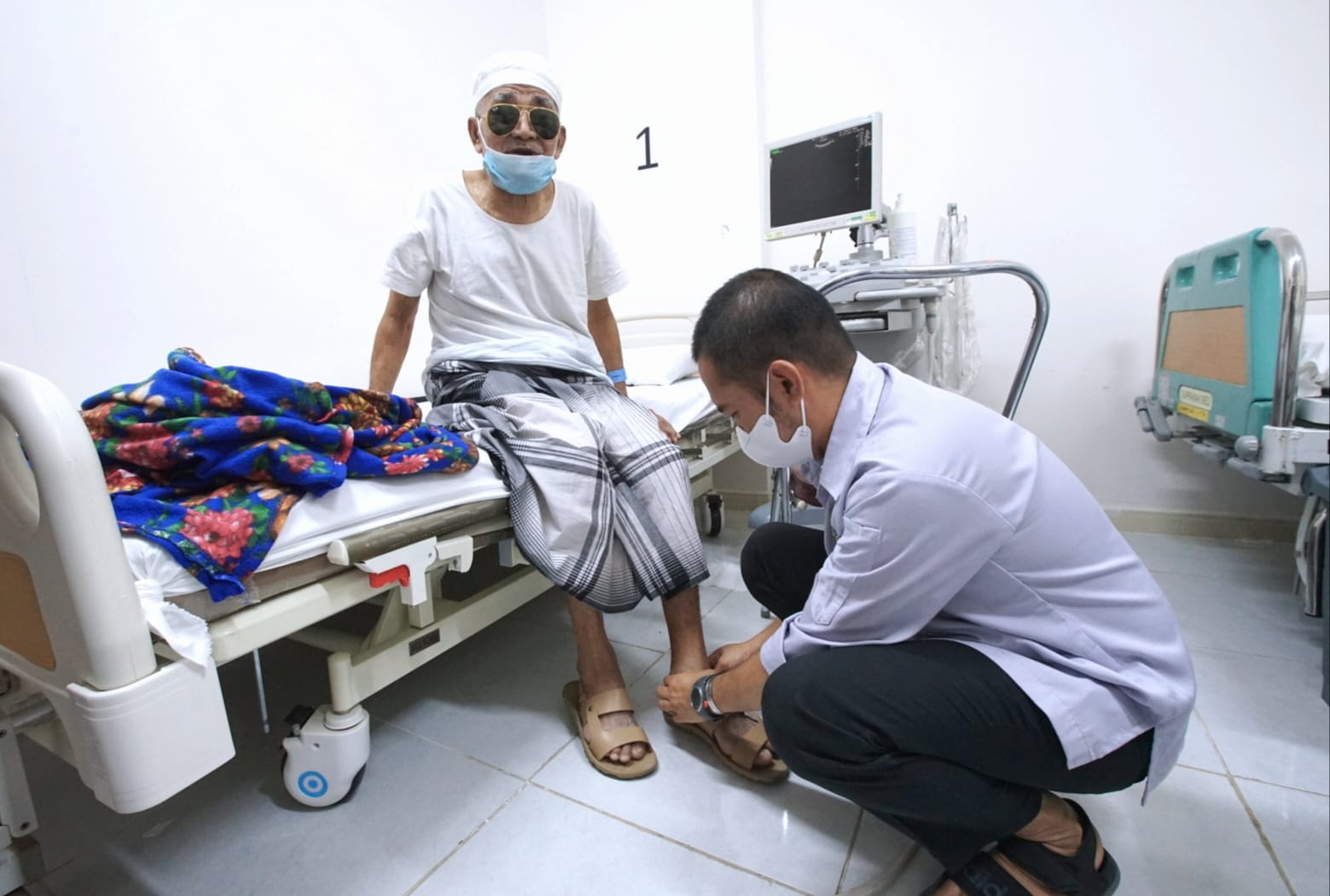 Klinik Kesehatan Haji Indonesia Melakukan Pemeriksaan Medis  Jemaah Haji Indonesia
