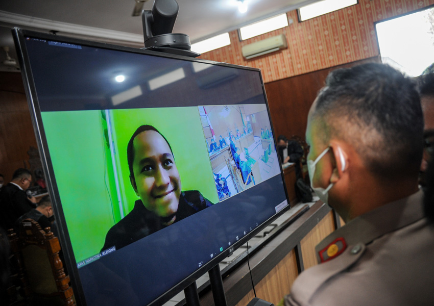 Sidang Dakwaan Doni Salmanan