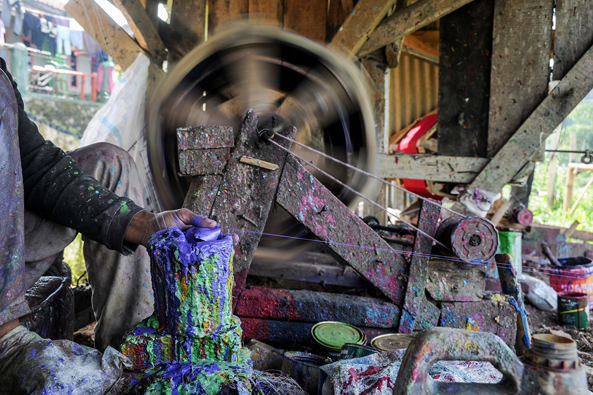 Produksi Benang Gelasan Layangan