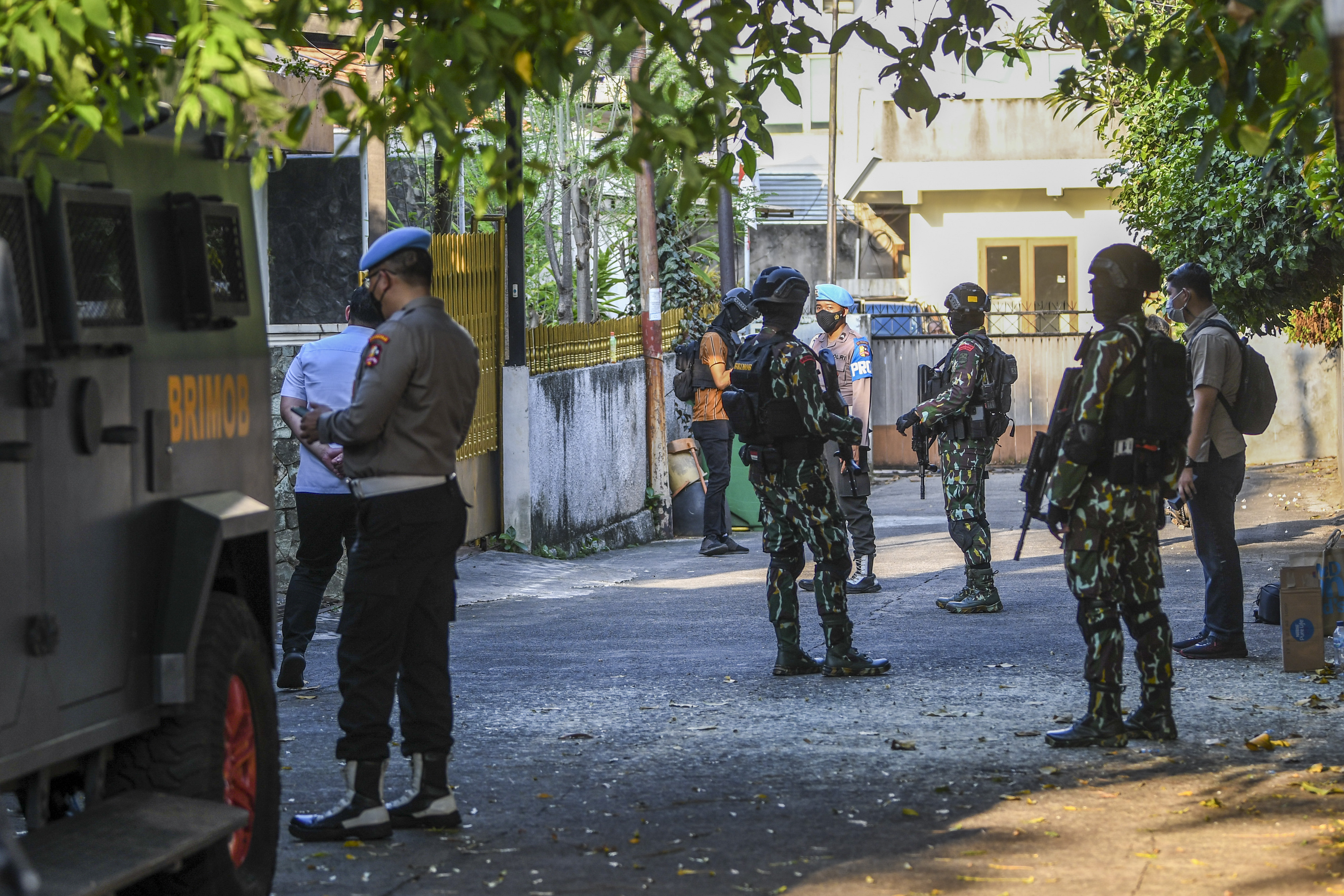 Petugas Datangi Kediaman Ferdy Sambo