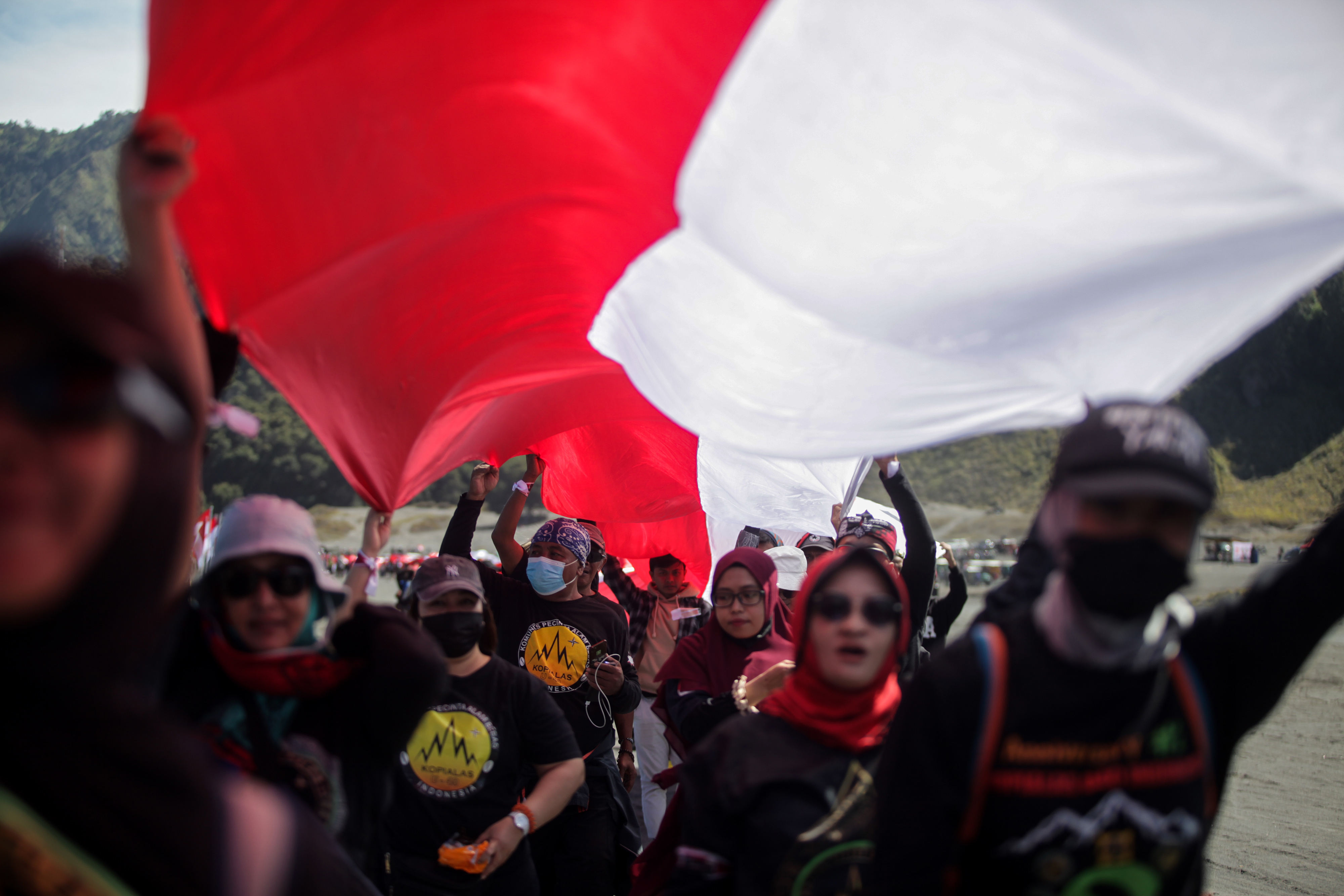 HUT ke-77 RI di Gunung Bromo