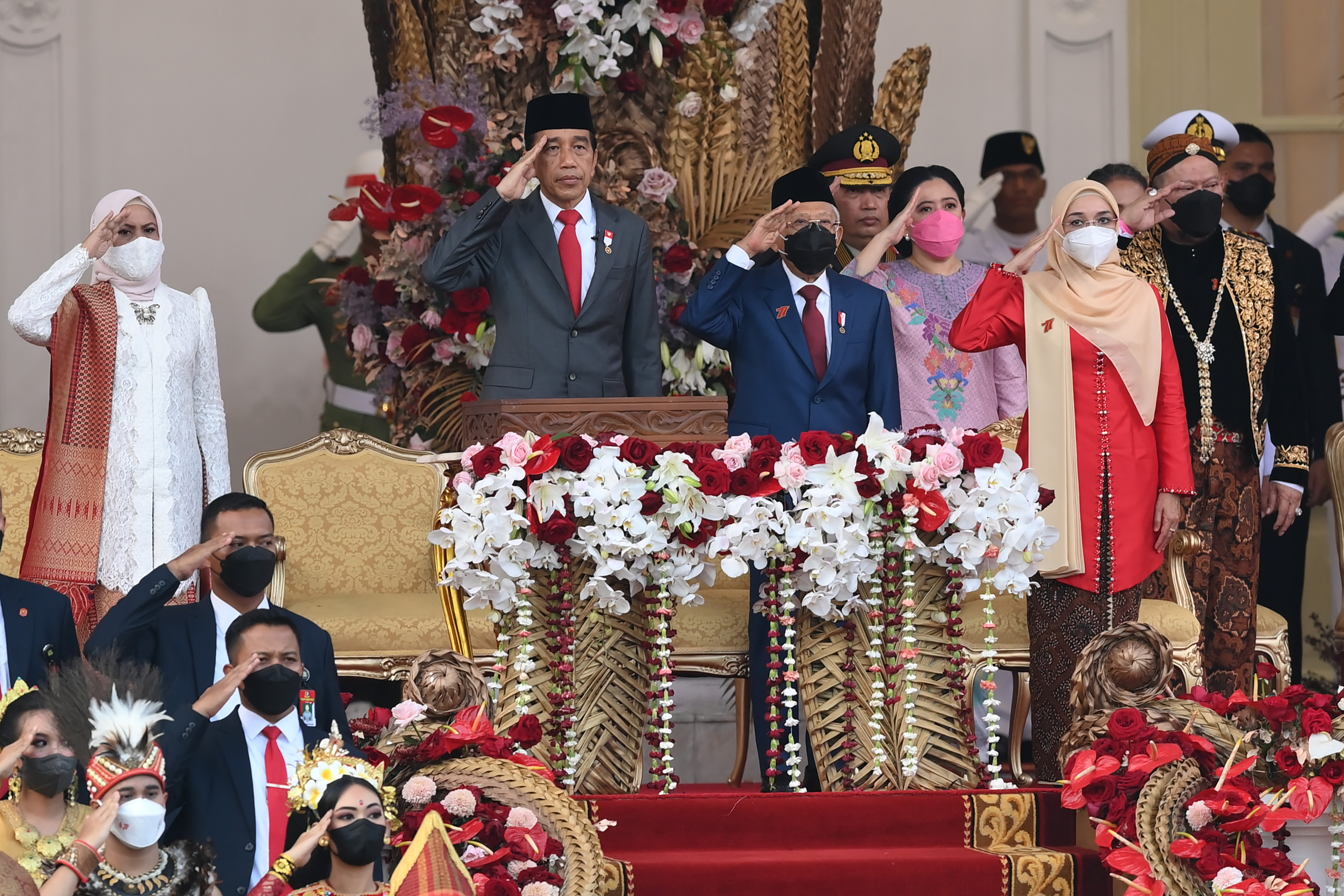 Upacara Penurunan Bendera Merah Putih Dalam Rangka HUT ke-77 Kemerdekaan RI 