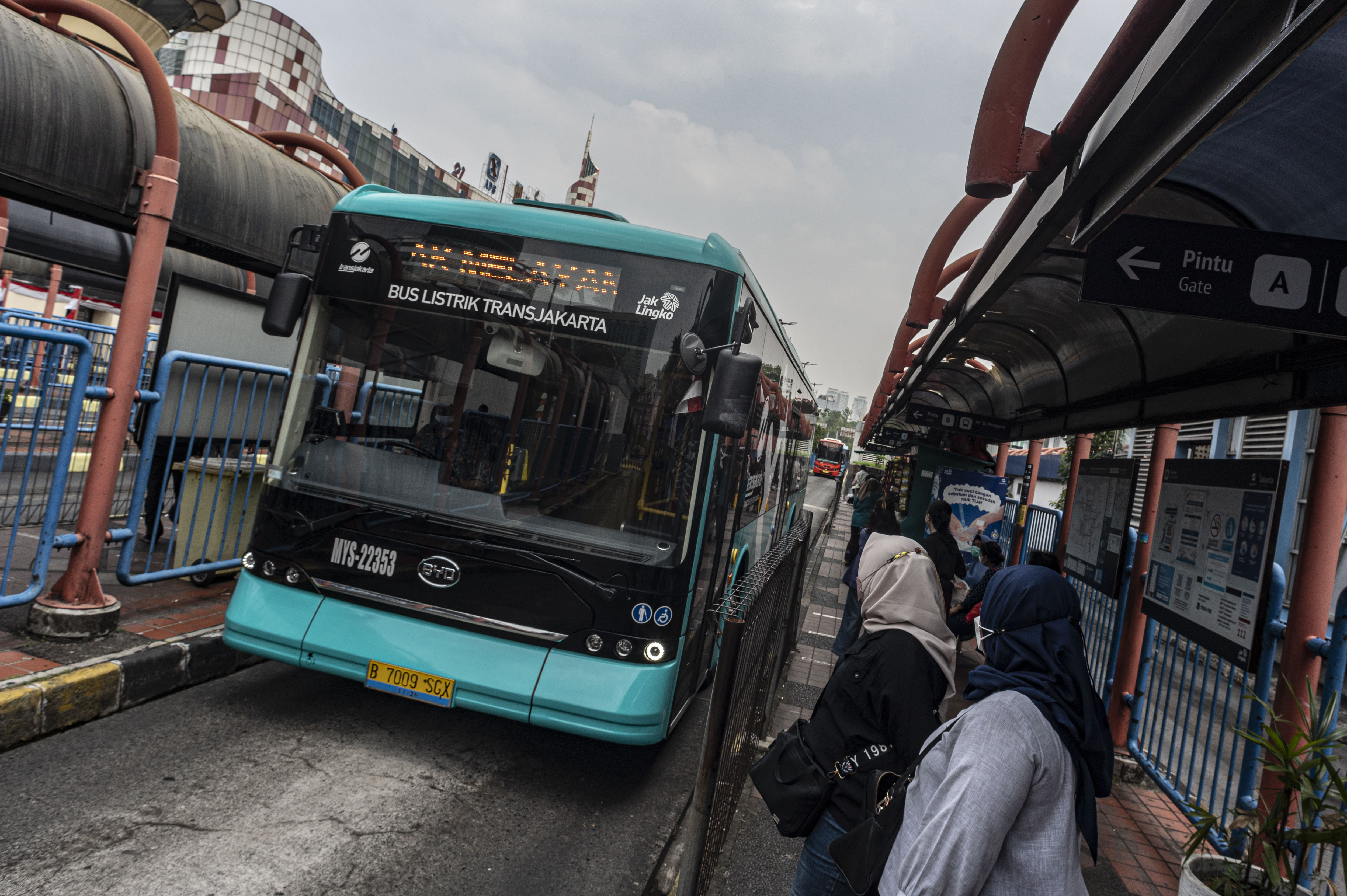 Target Elektrifikasi Bus Transjakarta