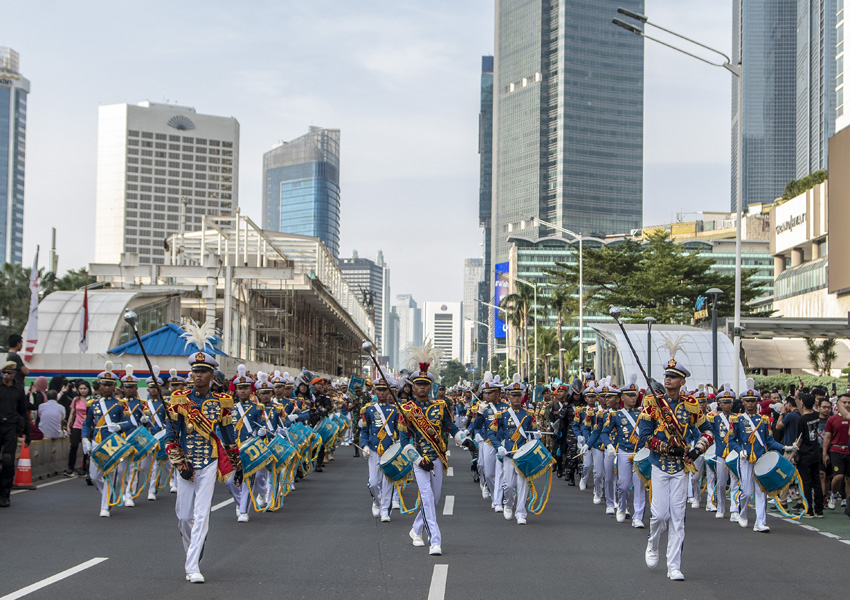 Kirab Drumband Akademi TNI