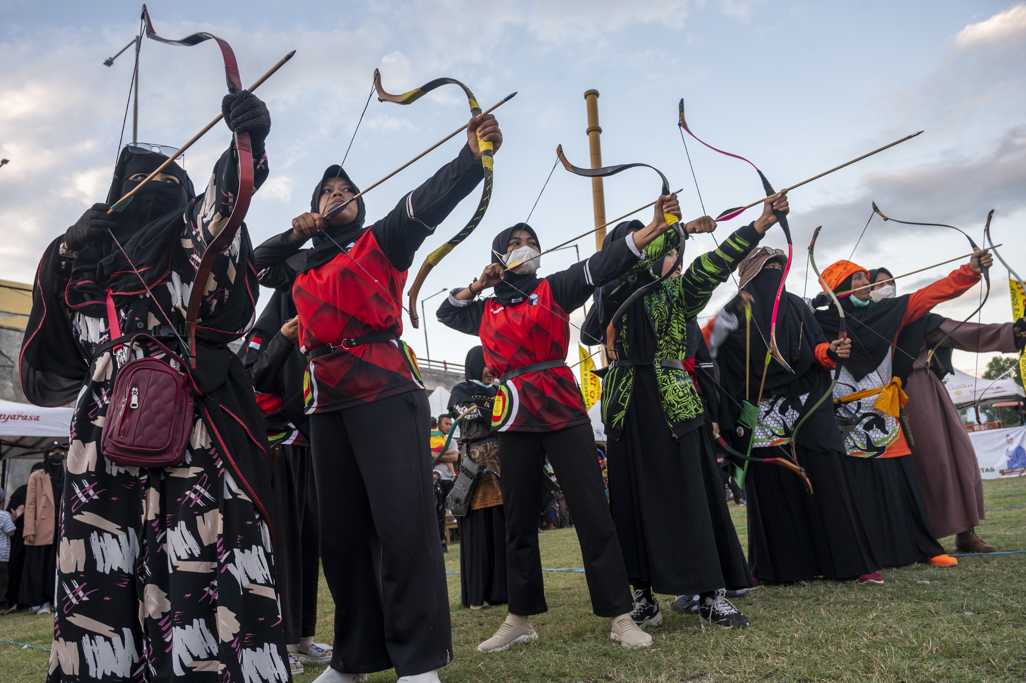 Kompetisi Panahan Tradisional