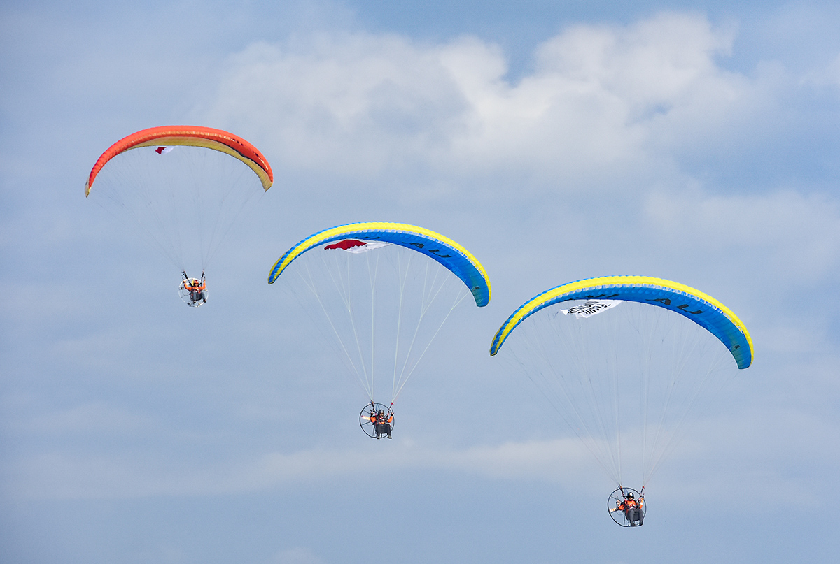  Atraksi Paramotor di Mataram
