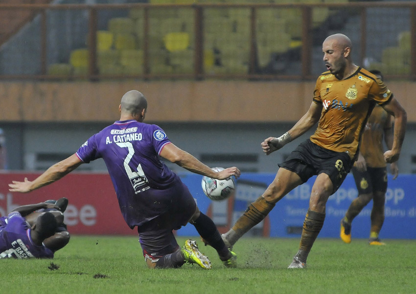 Persita Tangerang Kalahkan Bhayangkara FC