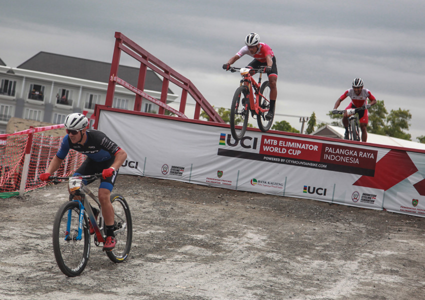 Balap Sepeda UCI MTB Katagori Man Elite