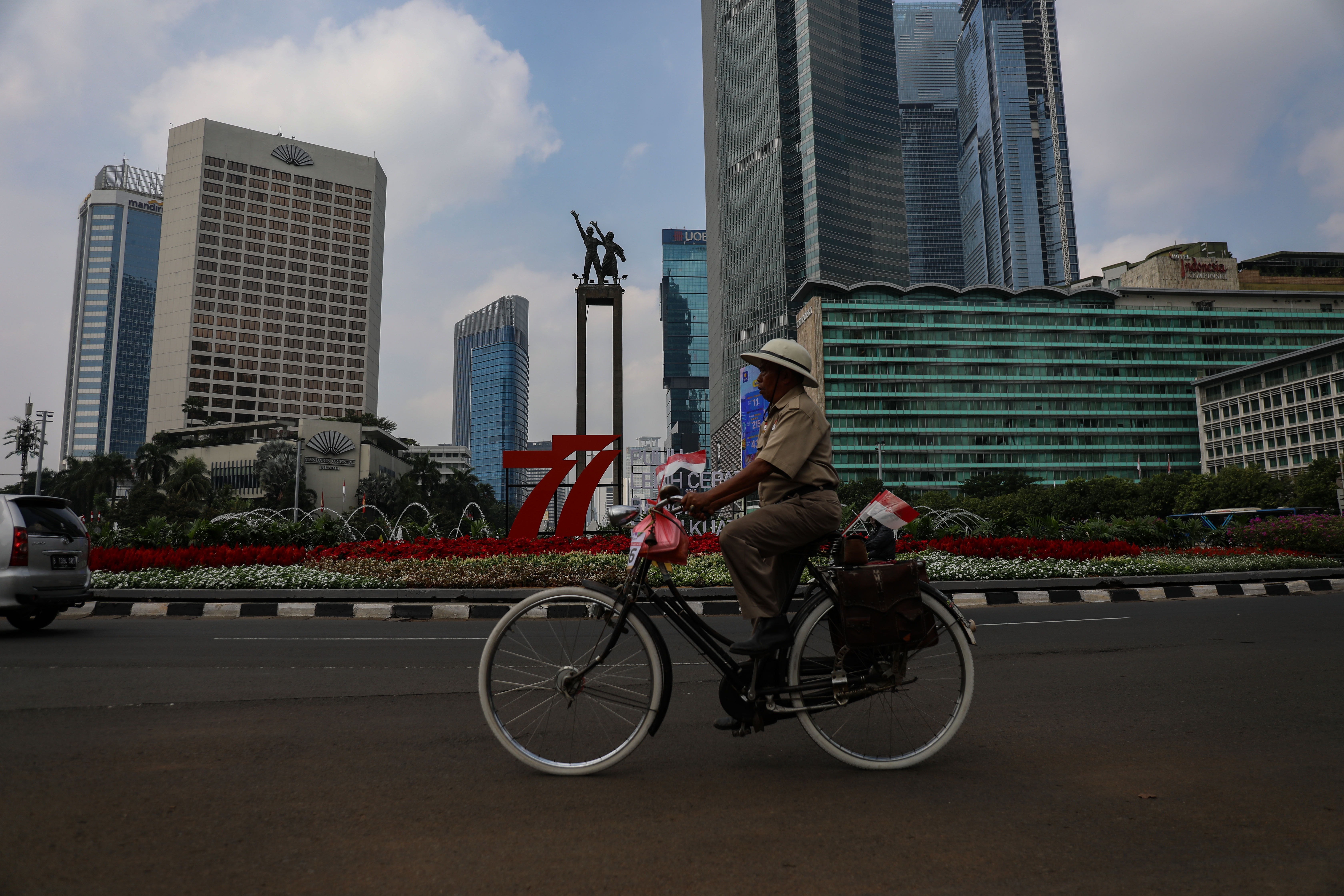 Pawai Sepeda Ontel Menyemarakkan HUT ke-77 Kemerdekaan RI