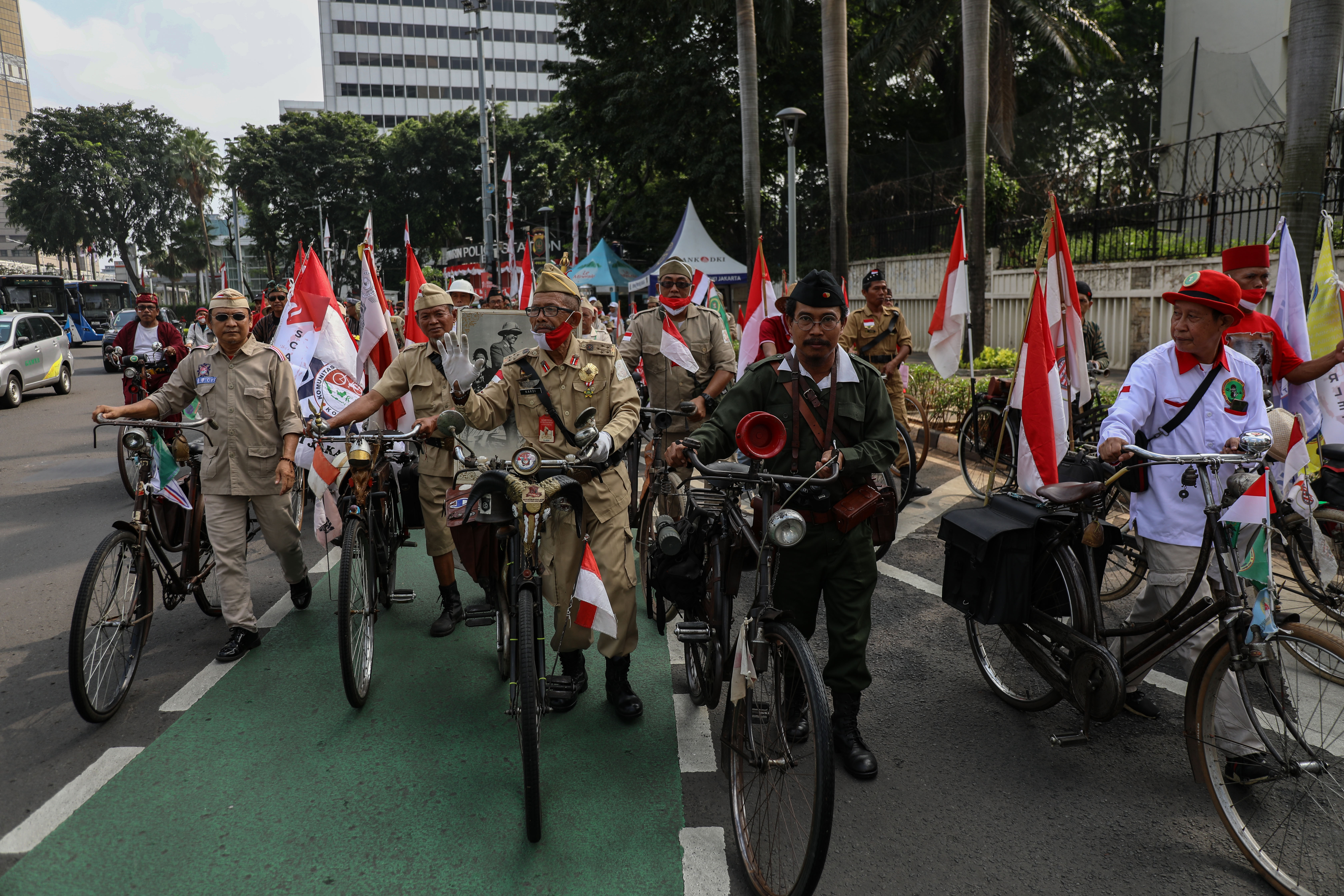 Pawai Sepeda Ontel Menyemarakkan HUT ke-77 Kemerdekaan RI