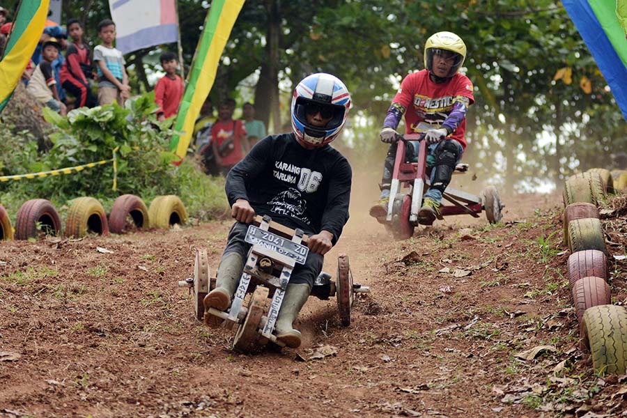 Festival Gledekan Nusantara di Sirkuit Wisata Hutan Edukasi Kalisuren Jateng